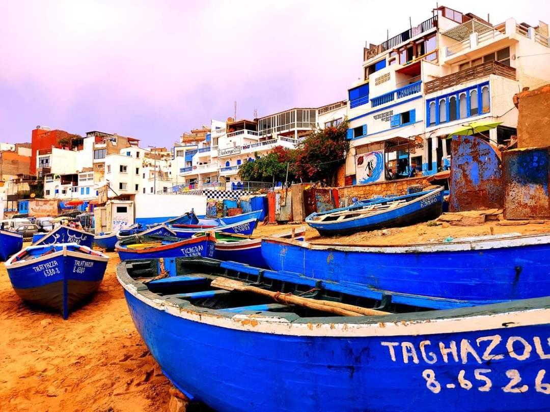 Red Carpet Surf House Apartment Taghazout Bagian luar foto