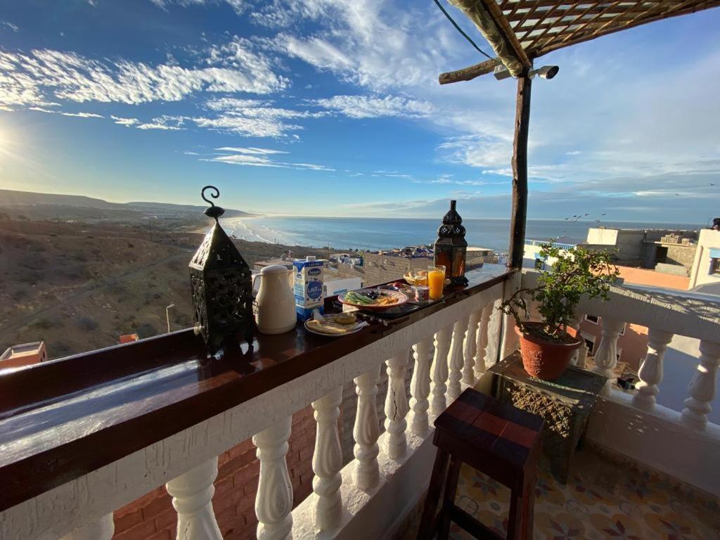 Red Carpet Surf House Apartment Taghazout Bagian luar foto