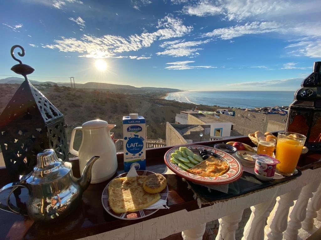 Red Carpet Surf House Apartment Taghazout Bagian luar foto
